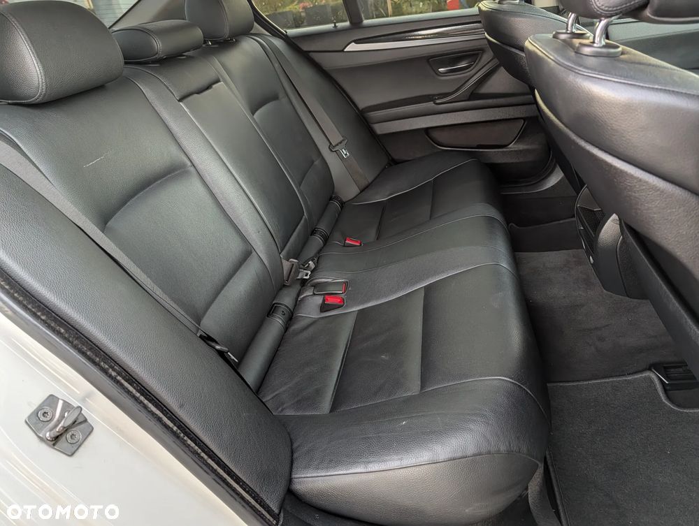BMW Seria 5 525d - 19