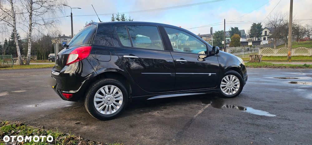 Renault Clio 1.2 16V 75 Dynamique - 11