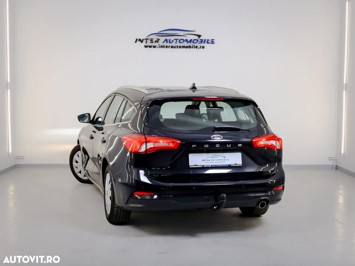 Ford Focus 1.5 EcoBlue Start-Stopp-System COOL&CONNECT - 11