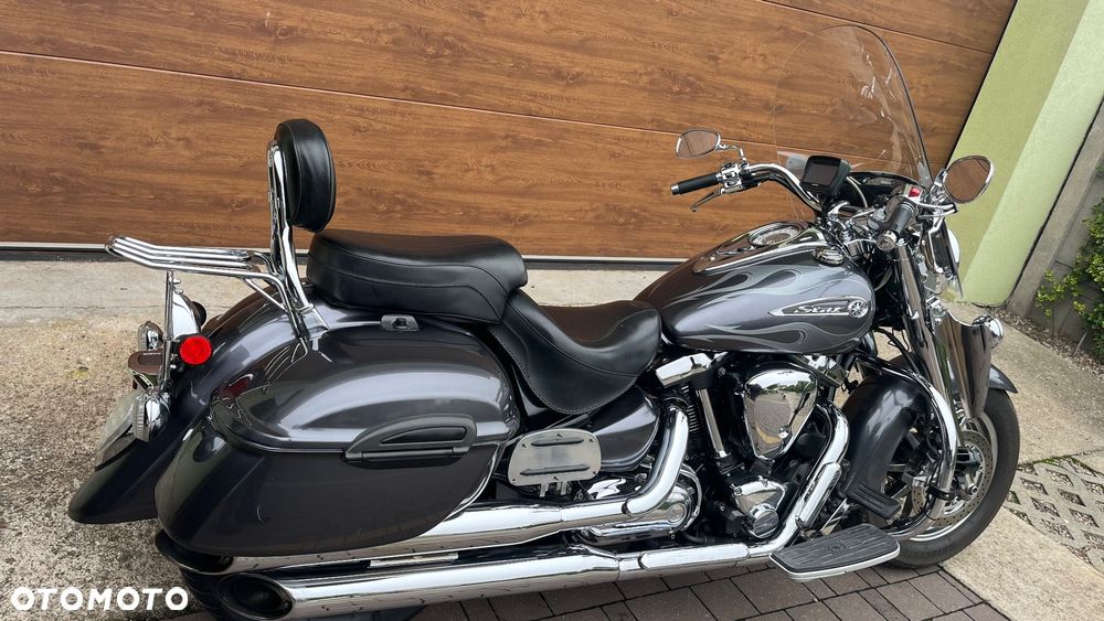 Yamaha Road Star - 2