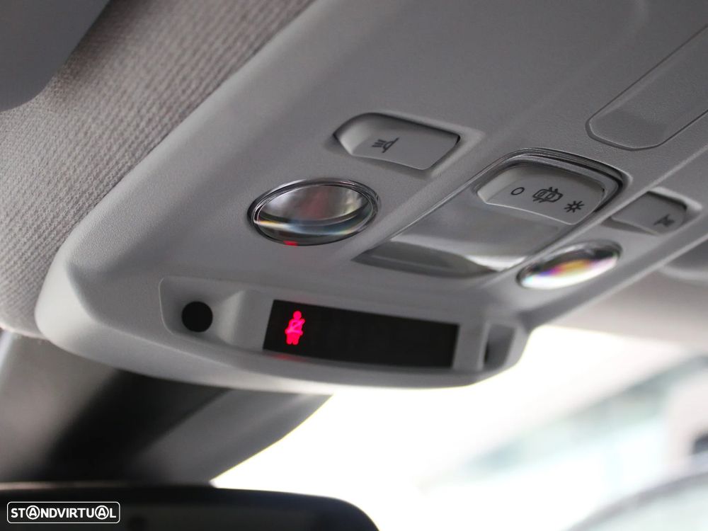 Peugeot 208 1.2 PureTech Allure - 27