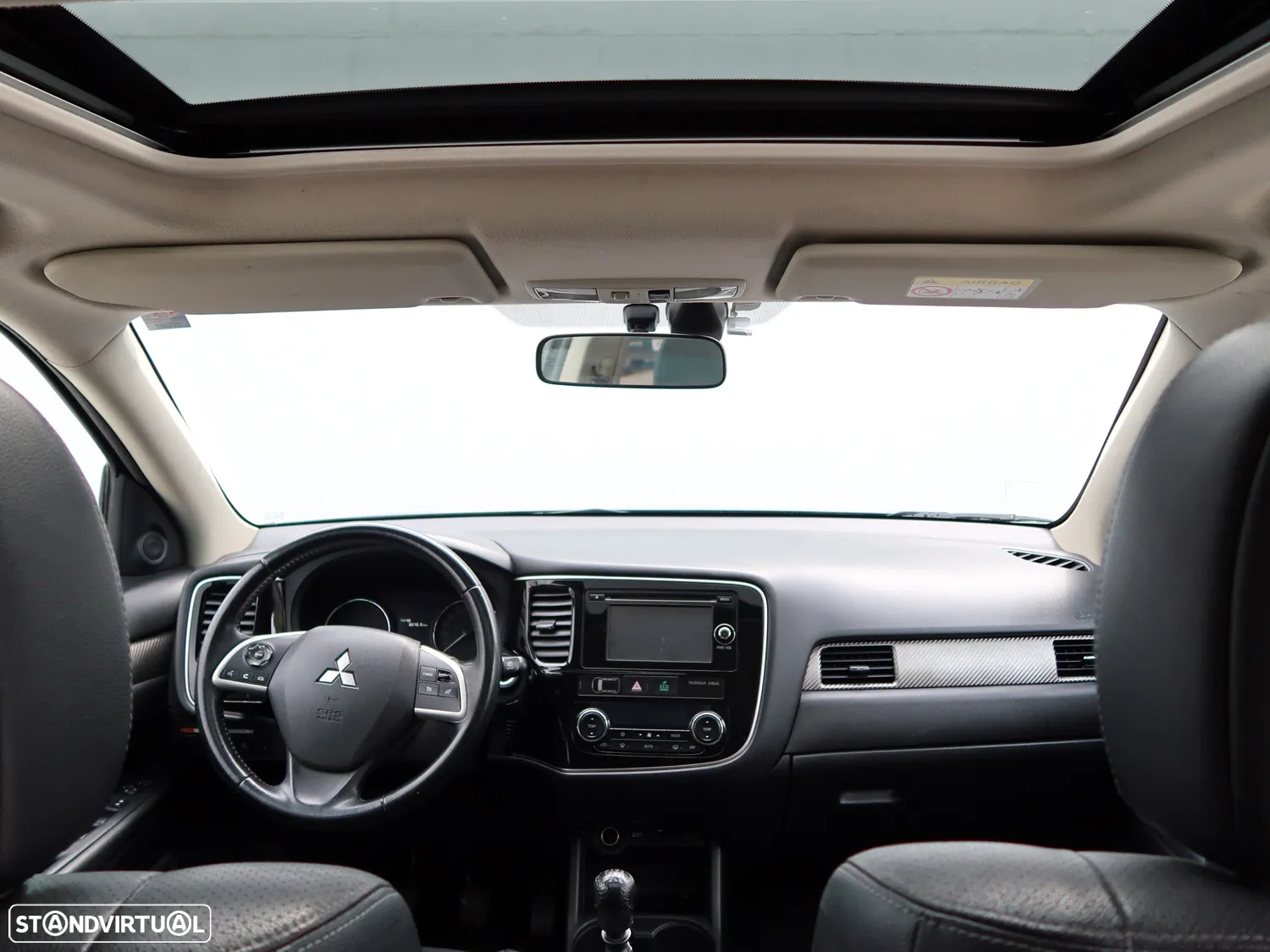 Mitsubishi Outlander 2.2 DI-D Instyle Navi - 10