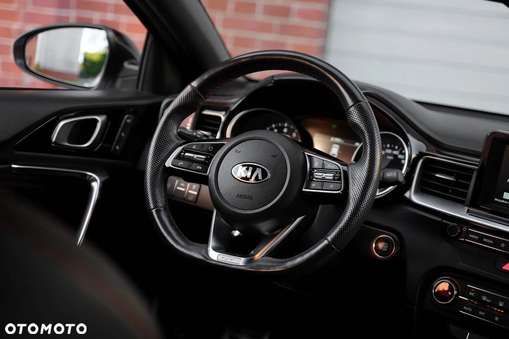 Kia ProCeed - 23