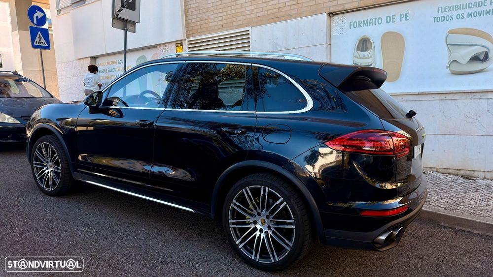 Porsche Cayenne - 3