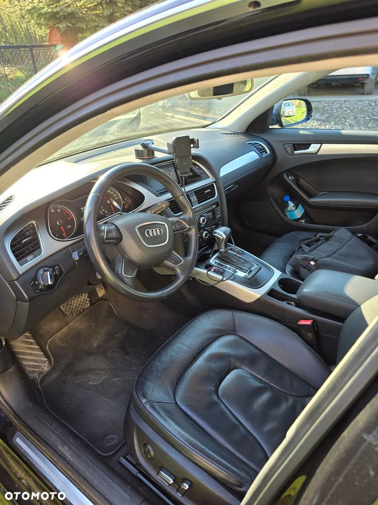 Audi A4 Limousine - 10