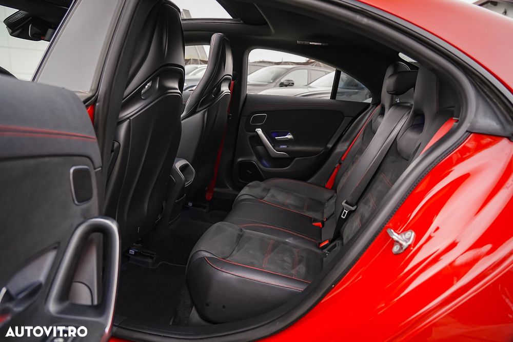 Mercedes-Benz CLA AMG 35 4Matic AMG Speedshift 7G-DCT - 17