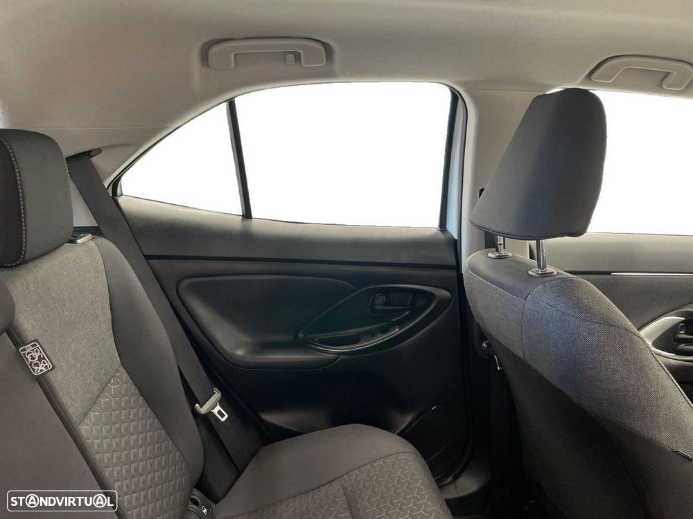 Toyota Yaris Cross 1.5 HDF Comfort Plus - 19