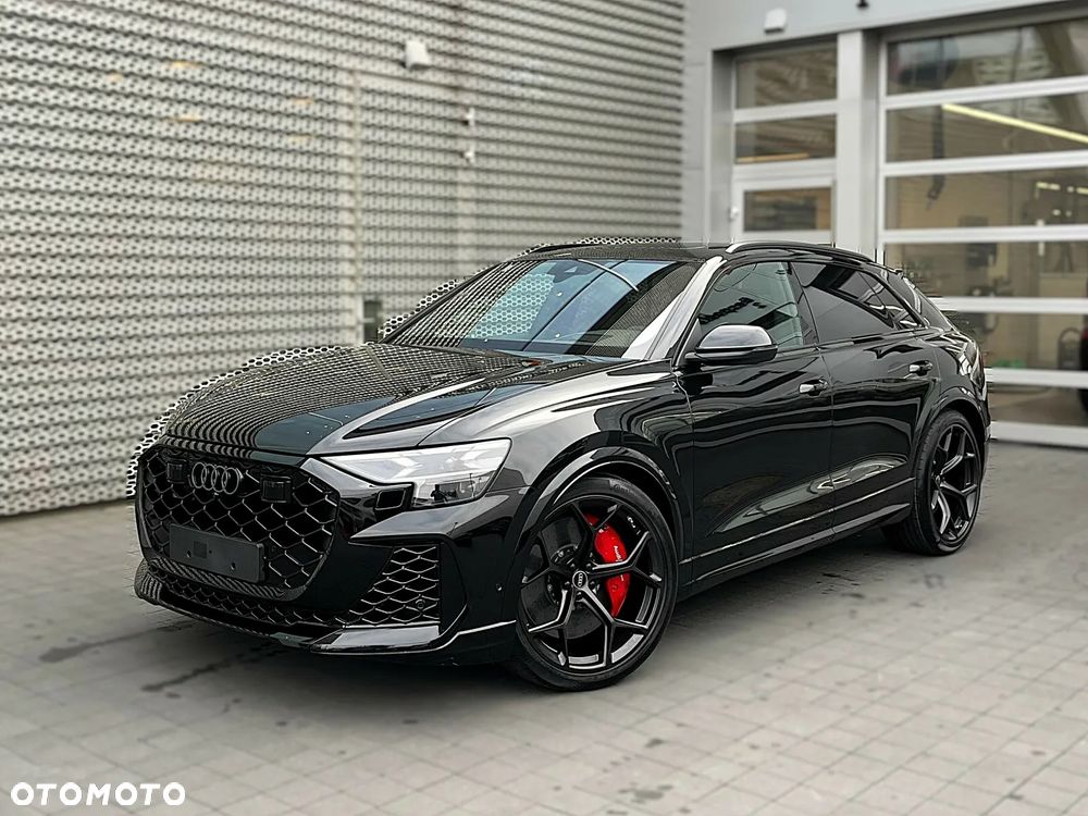 Audi RS Q8 - 8
