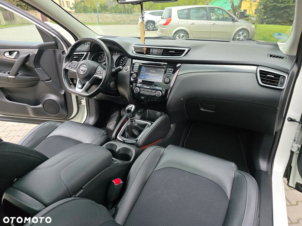 Nissan Qashqai 1.6 DIG-T Tekna - 16