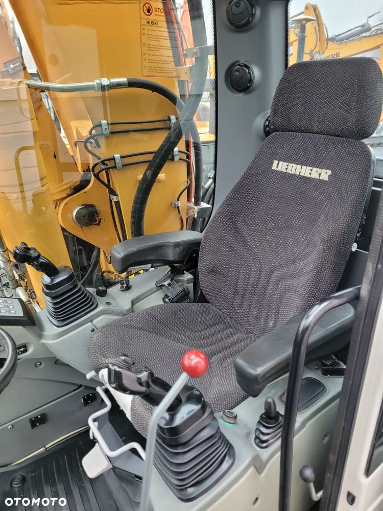 Liebherr A918 compact / ROTOTILT / system niwelacji GPS 3D / - 26