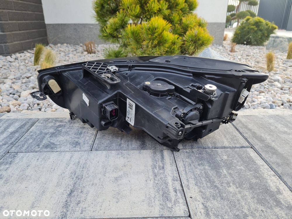seat cupra leon iv formentor lampa prawa przód full led matrix black 5fb941036b - 7