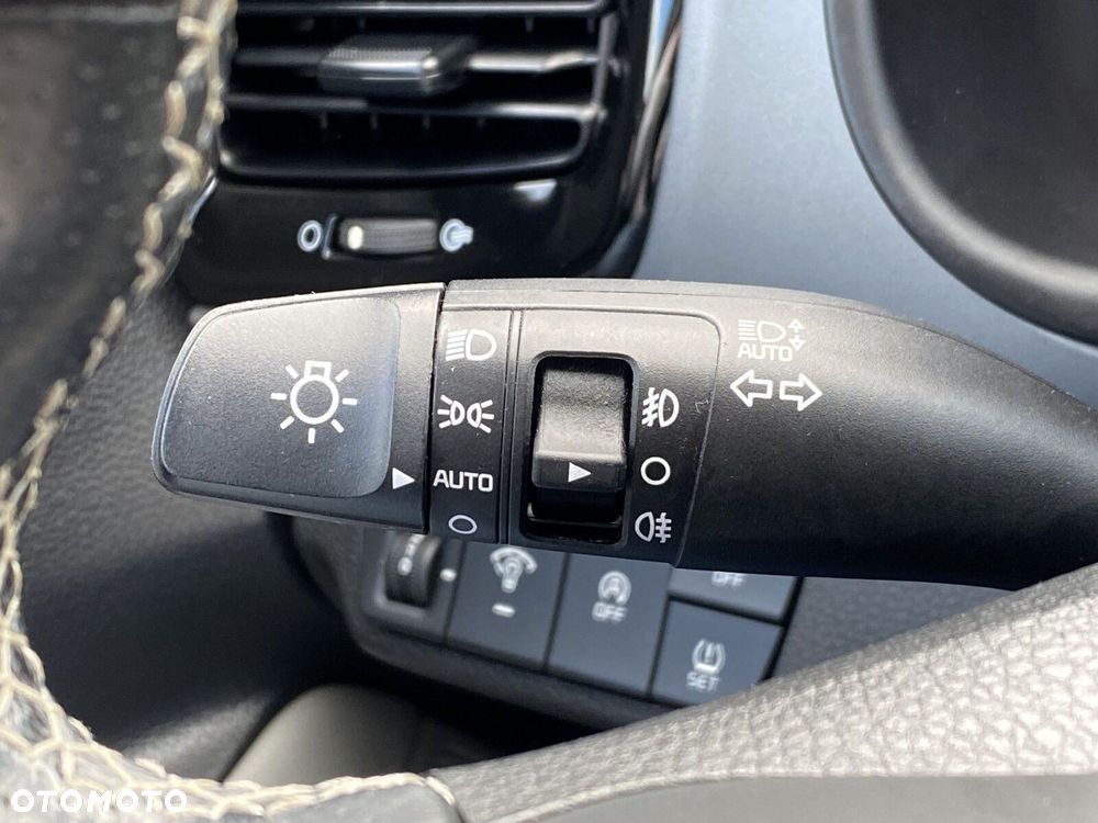 Kia Stonic - 21