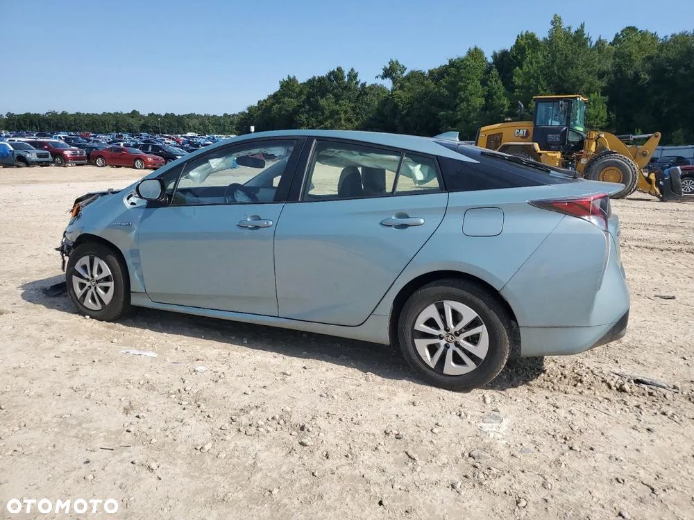 Toyota Prius (Hybrid) - 5