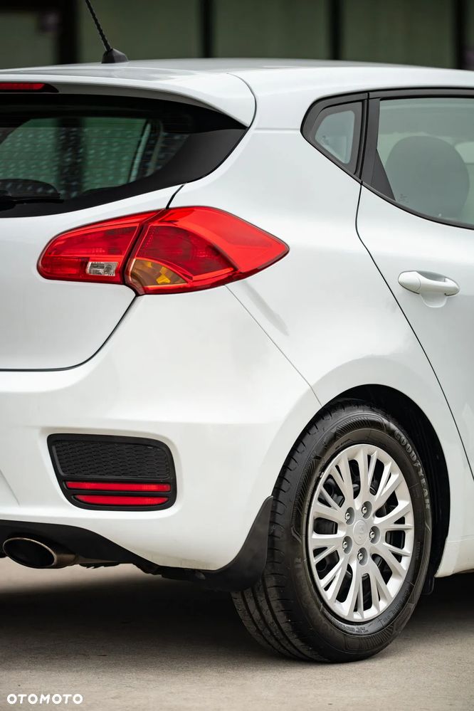 Kia Ceed - 7