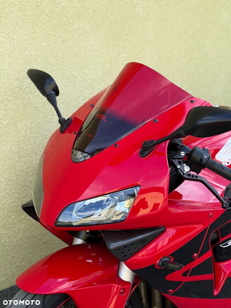Honda CBR - 28