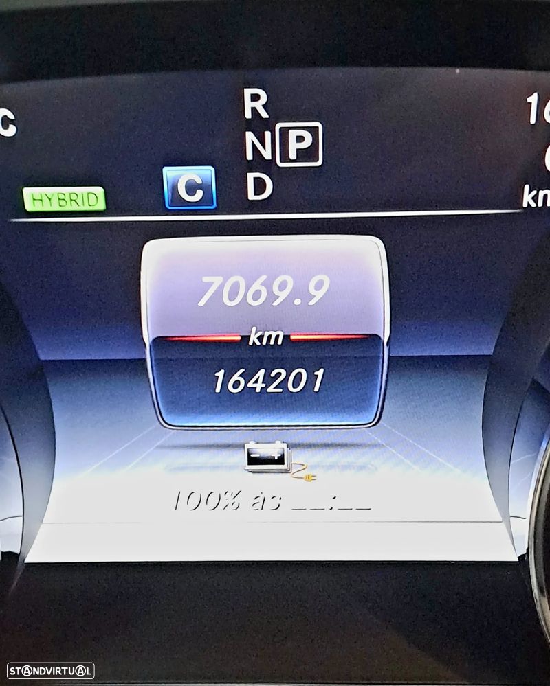 Mercedes-Benz E 300 Bluetec Hybrid Avantgarde - 3