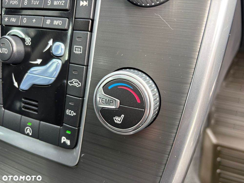 Volvo V70 D3 Geartronic Momentum - 21