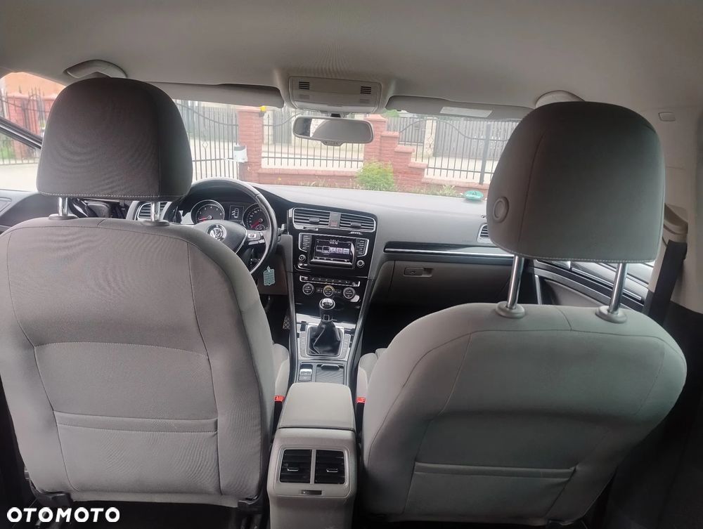 Volkswagen Golf - 14