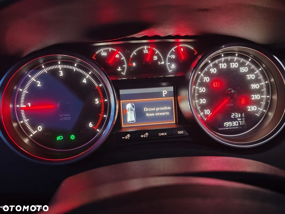 Peugeot 3008 BlueHDi 180 Stop & Start EAT6 GT - 8