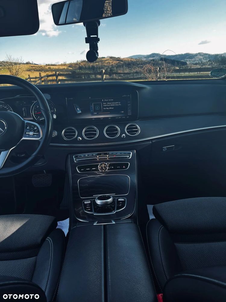 Mercedes-Benz Klasa E 220 d T 9G-TRONIC - 10