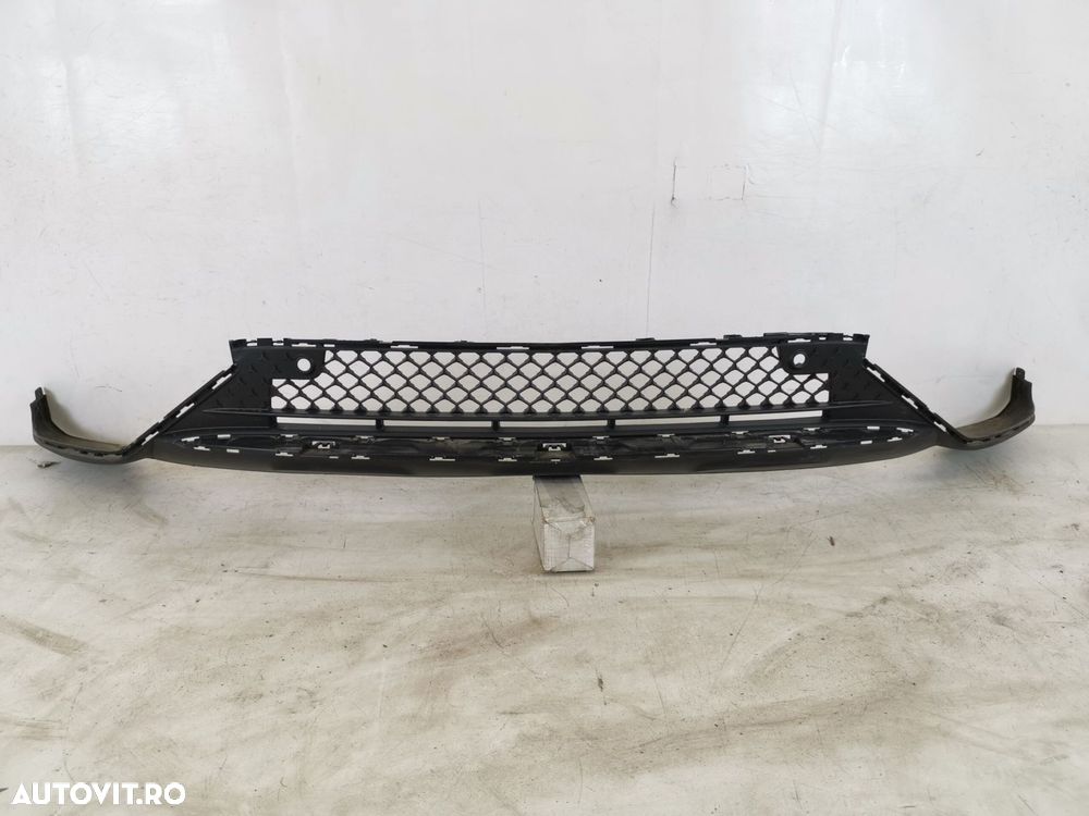 Grila Inferioara Bara Fata GLC X253 AMG 2022-2024 Mercedes-Benz GLC 1 - 2