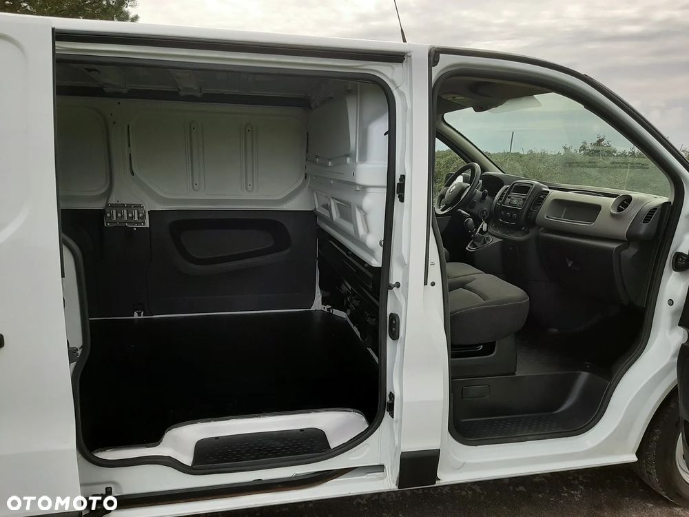 Renault Trafic - 16