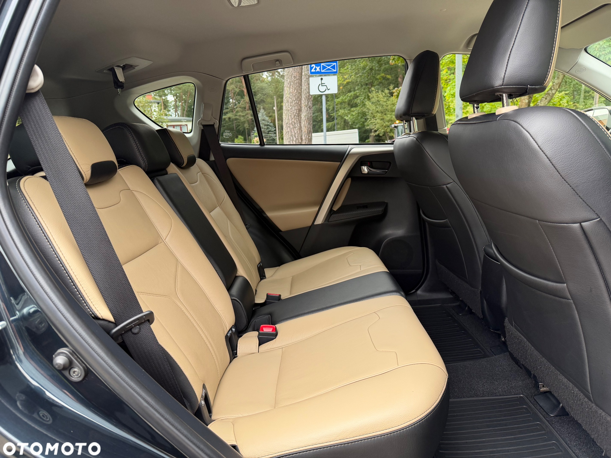 Toyota RAV4 2.0 D-4D Prestige - 27