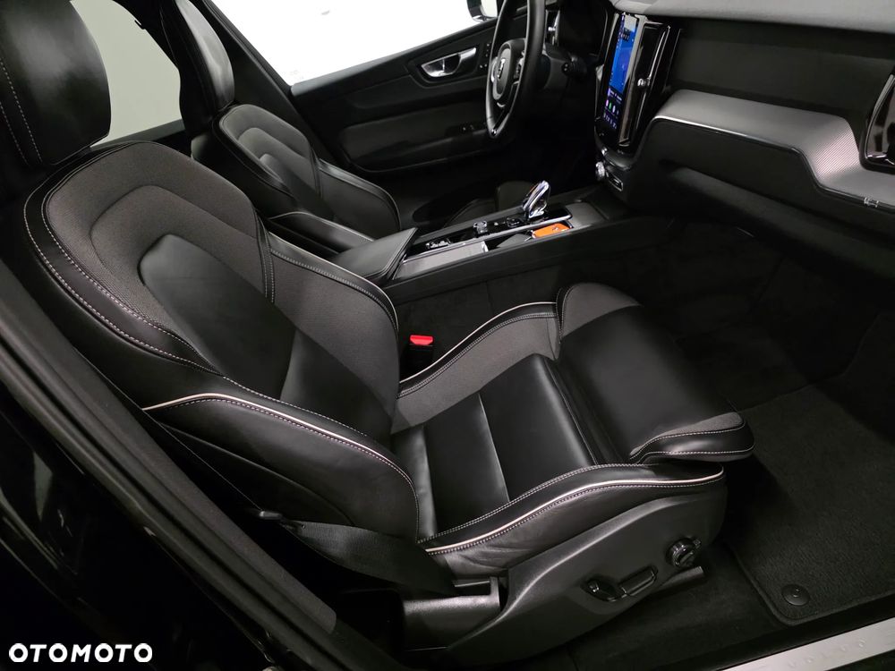 Volvo XC 60 B4 D AWD Inscription - 19