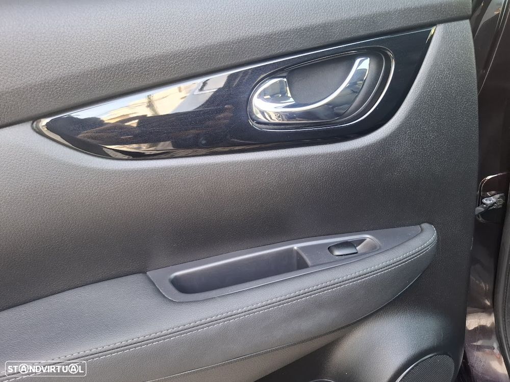 Nissan Qashqai 1.6 dCi Tekna Premium 17 Pele S P.Preta Xtronic - 32