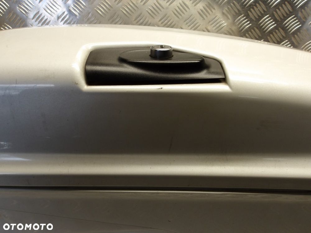 Kufer boczny prawy YAMAHA XVZ 1300 ROYAL STAR VENTURE 99-13r   PN. 4XY-Y2844-H1 - 6