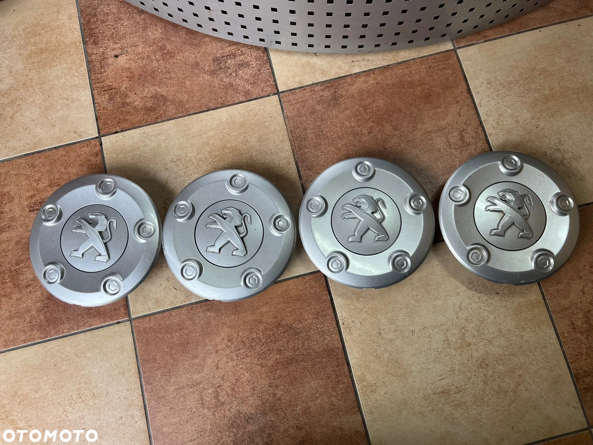 KOŁPAK KOŁPACZEK KOŁPAKI KOŁPACZKI DEKIEL DEKIELEK PEUGEOT BOXER EXPERT JUMPER 9677381777 ORYGINAŁ DO FELGI 15 - 2