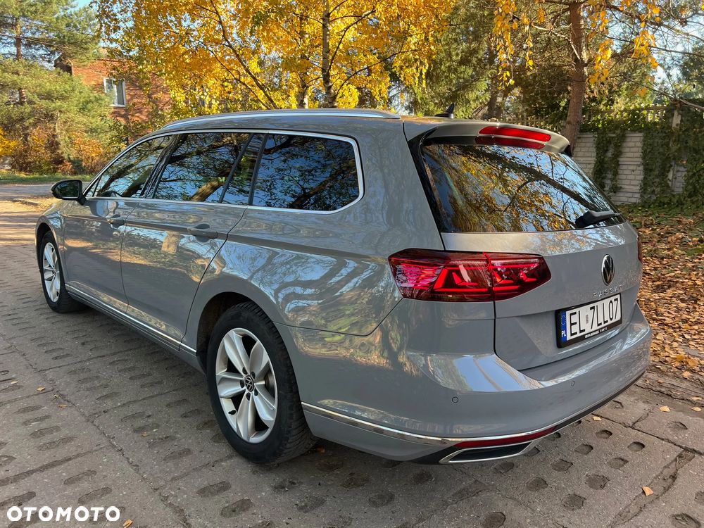Volkswagen Passat 2.0 TDI Elegance DSG - 12