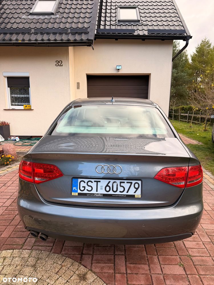 Audi A4 Limousine - 4