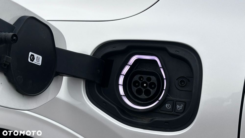 Ford Kuga 2.5 Duratec PHEV ST-LINE X - 6