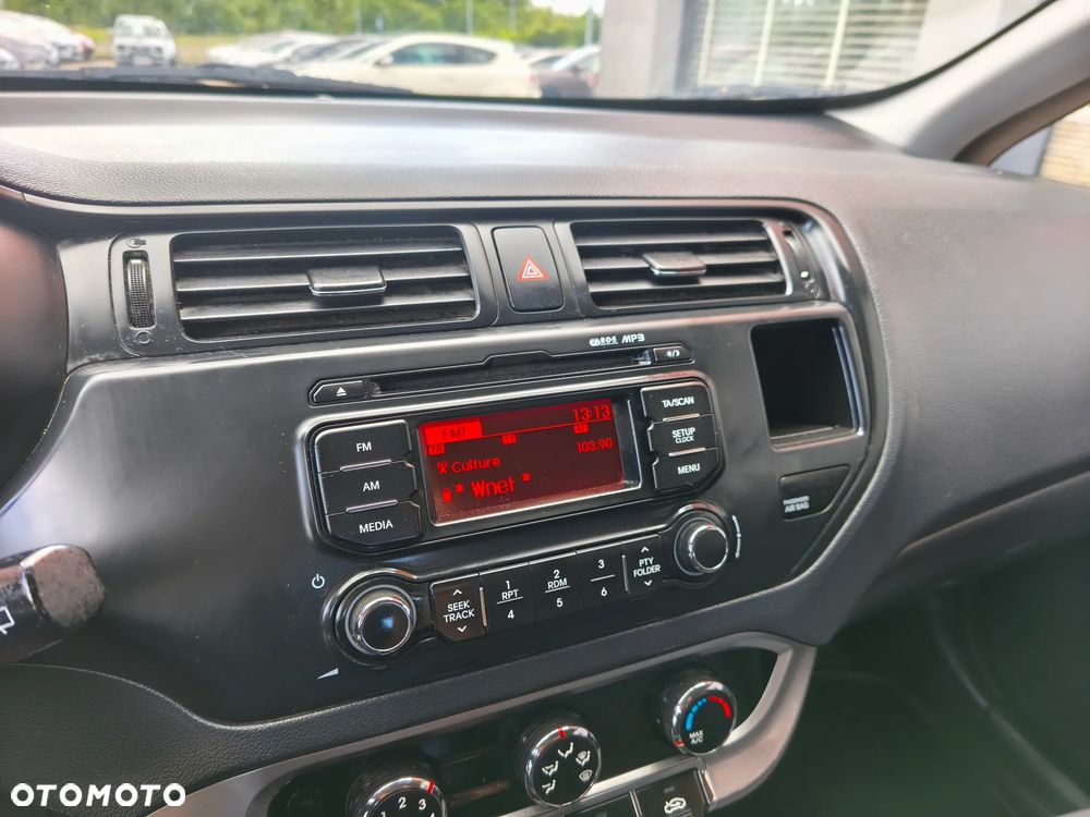 Kia Rio 1.2 L - 14