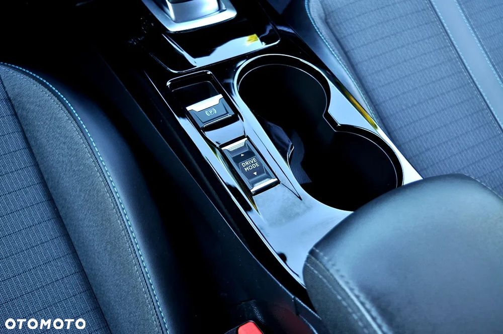 Peugeot 2008 1.5 BlueHDi GT S&S EAT8 - 24