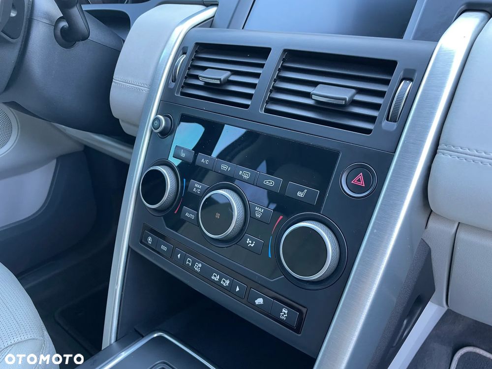 Land Rover Discovery Sport TD4 HSE Luxury - 31