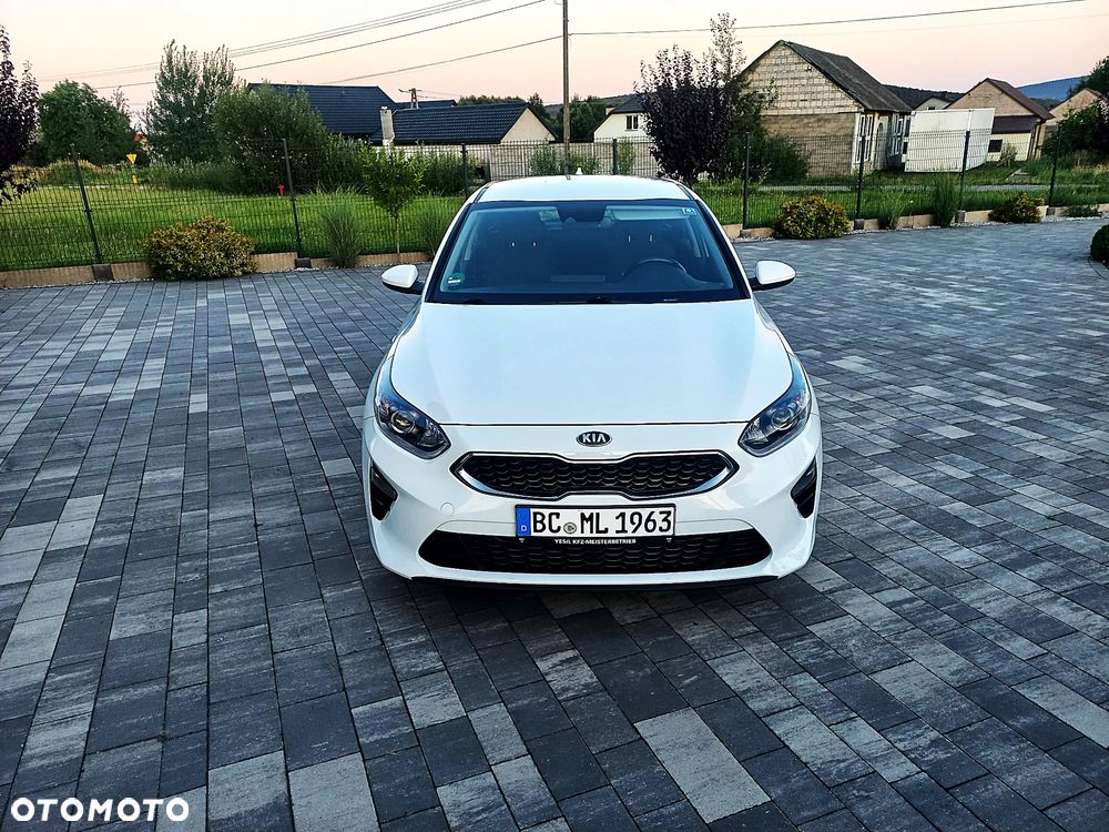 Kia Ceed 1.6 CRDi DCT Spirit - 2