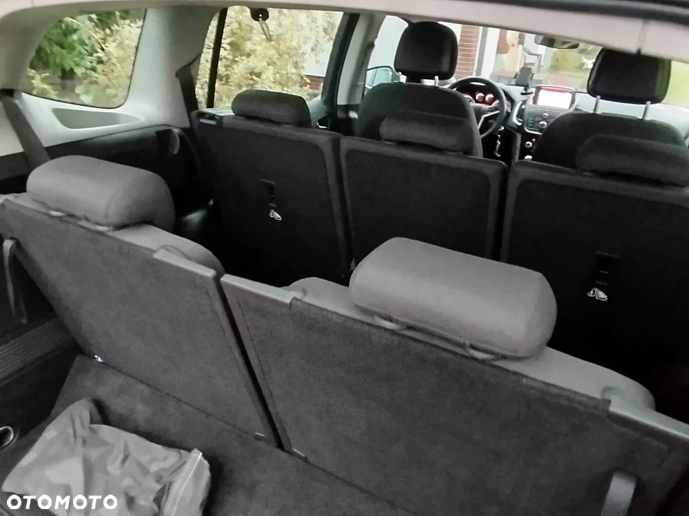 Opel Zafira - 11