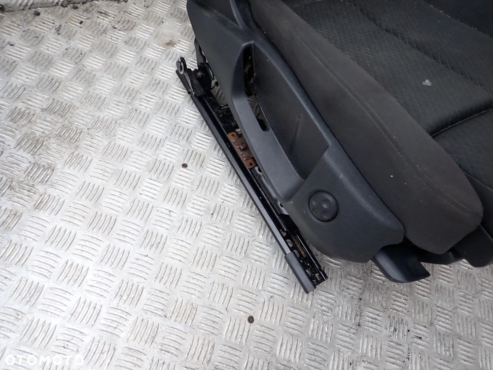 FOTEL PASAZERA PRAWY AUDI A6 C7 - 8