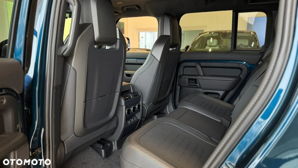 Land Rover Defender 5.0 P525 V8 - 12