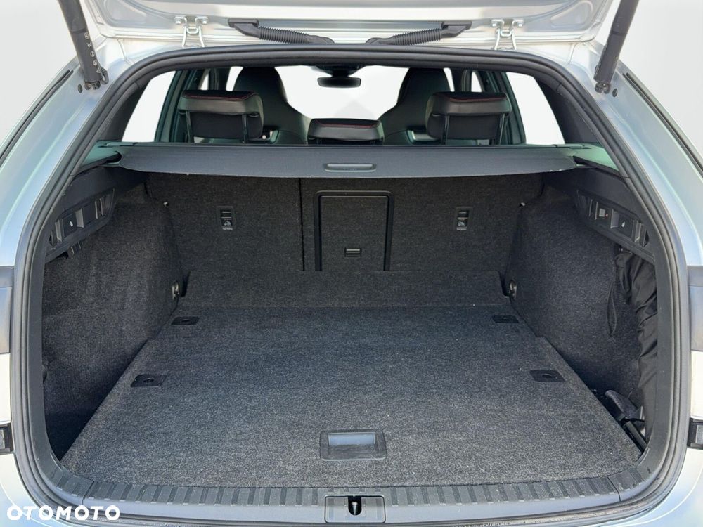 Skoda Octavia 2.0 TDI RS DSG - 37