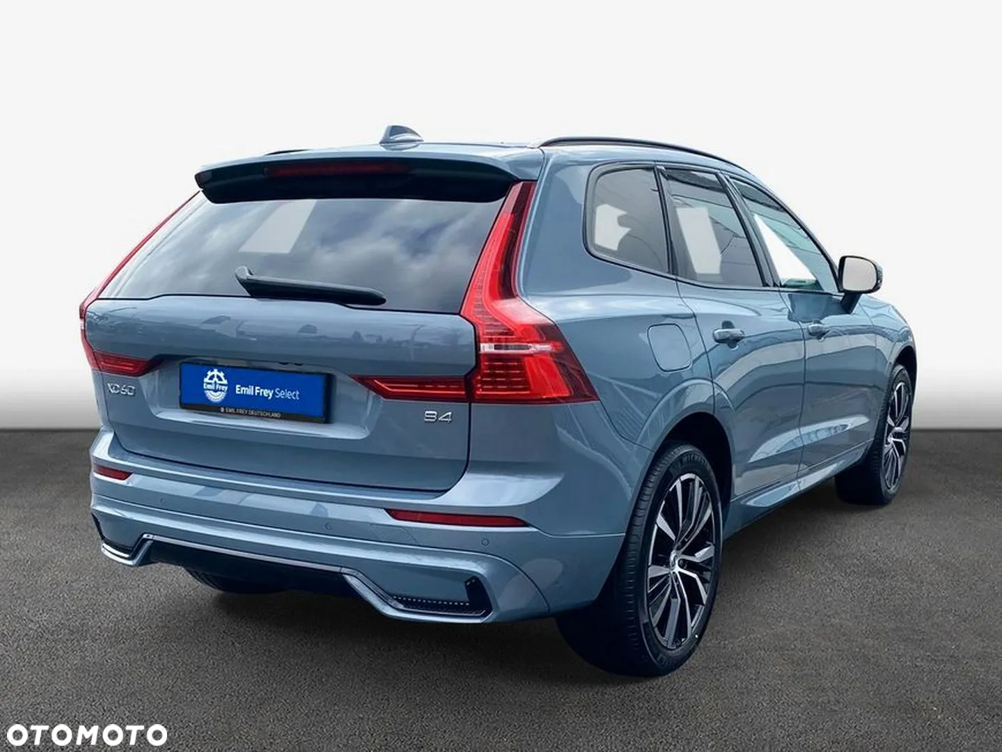 Volvo XC 60 B4 B Plus Dark - 29