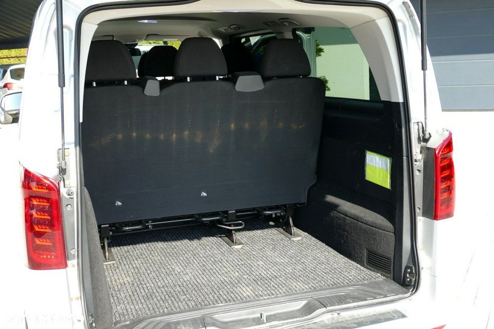 Mercedes-Benz Klasa V - 32