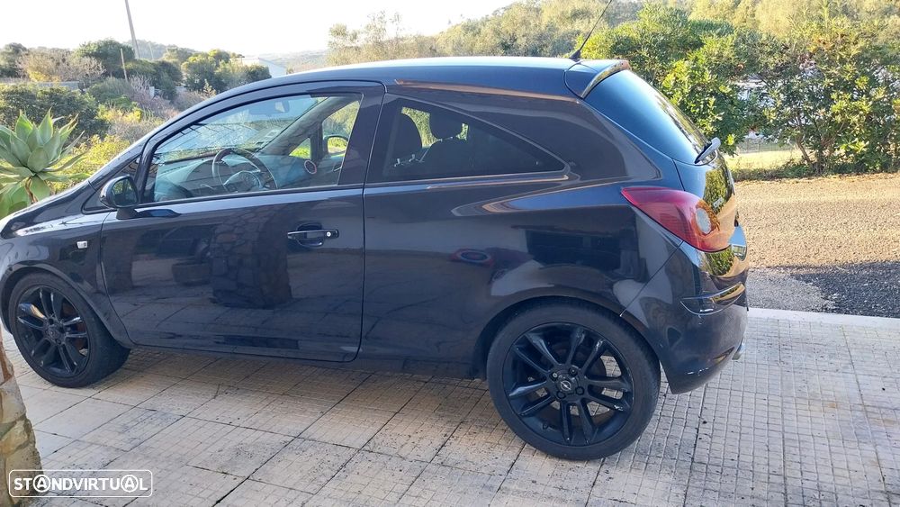 Opel Corsa 1.2 Black Edition - 3