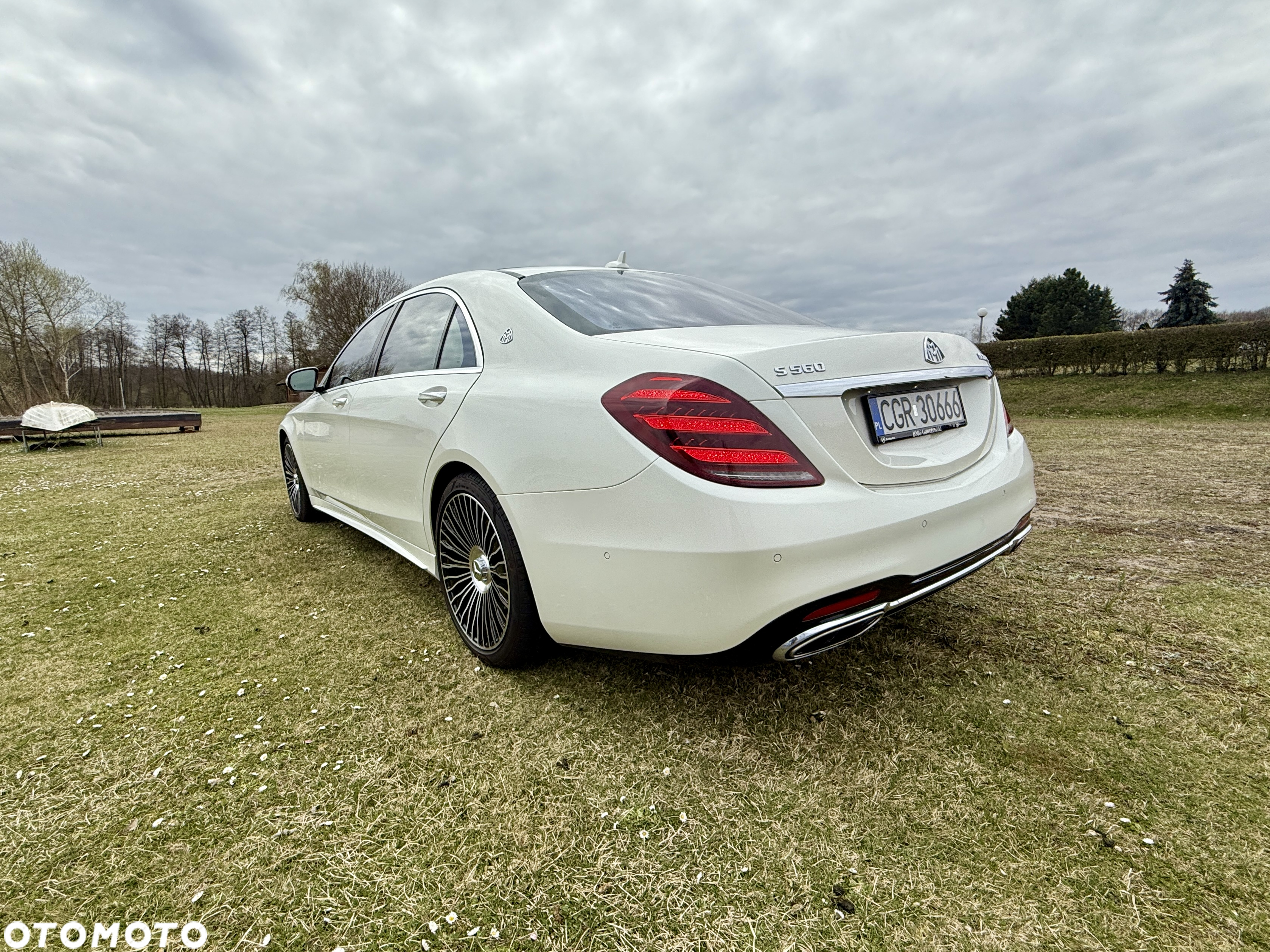 Mercedes-Benz Klasa S 560 4-Matic L 9G-TRONIC - 12