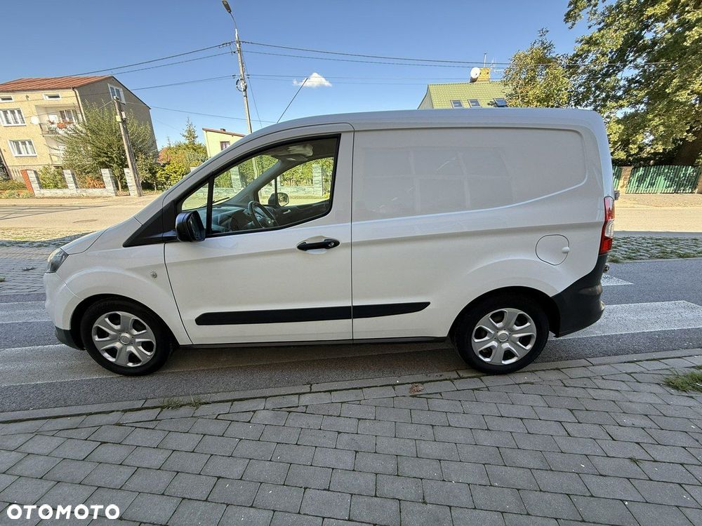 Ford Transit Courier - 9