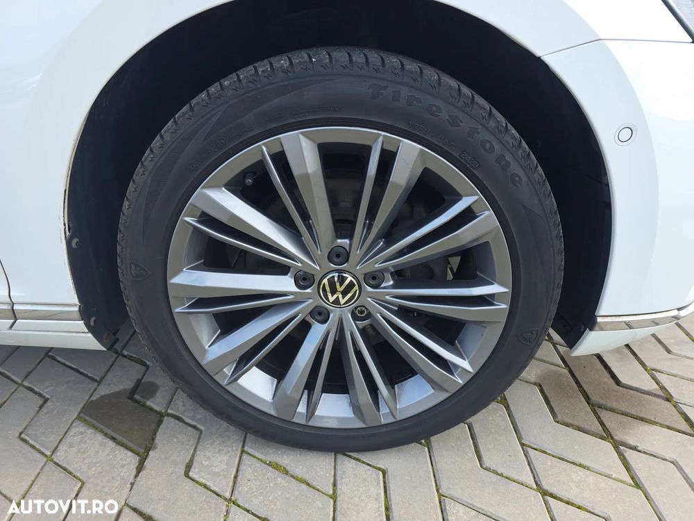 Volkswagen Passat 2.0 TDI SCR DSG 4Motion Elegance - 4