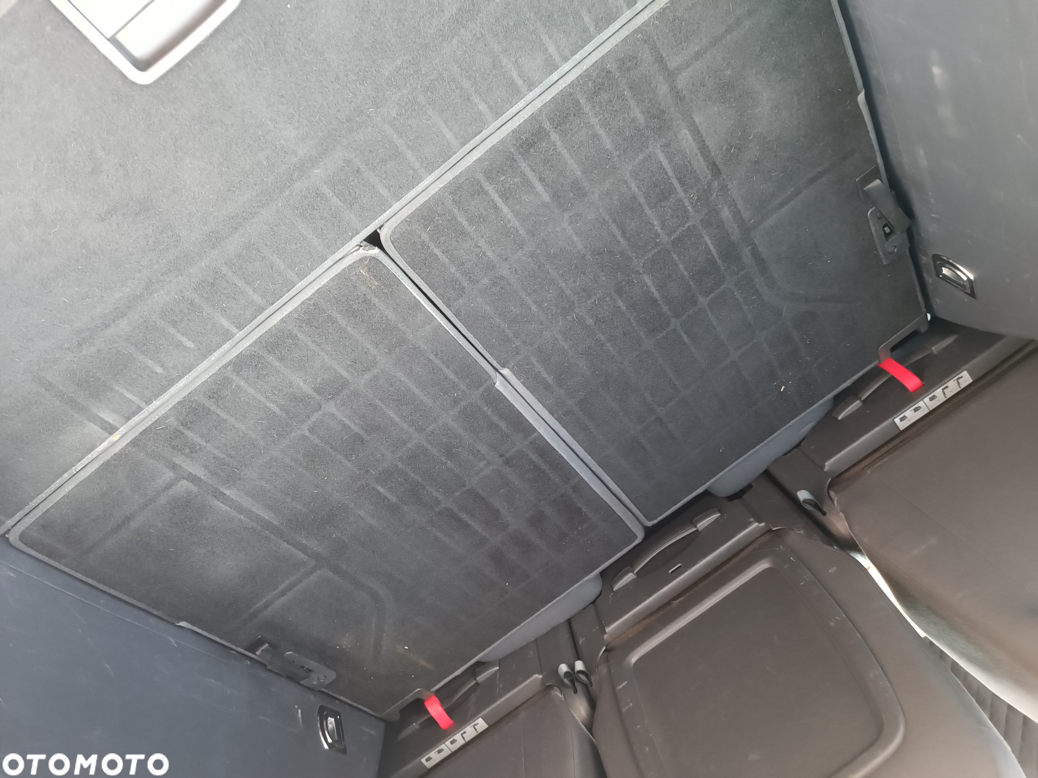 Volkswagen Touran 2.0 TDI Trendline - 12