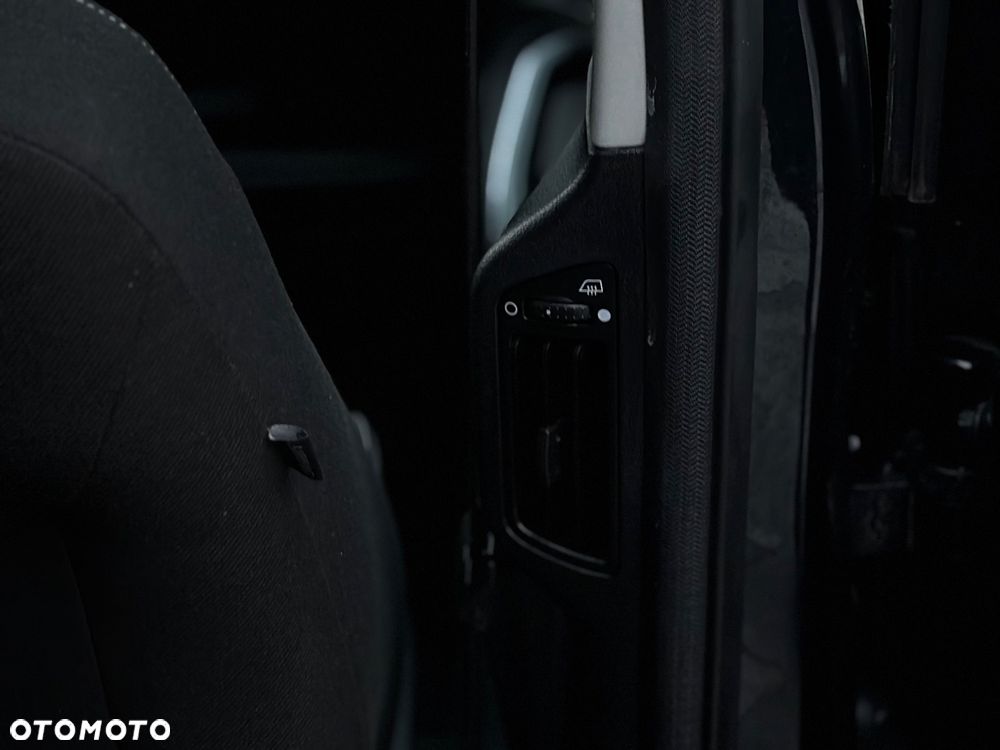 Ford S-Max - 17